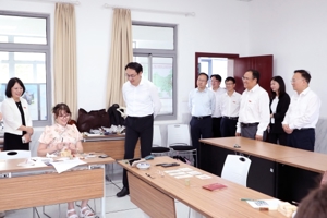 赵岩副省长调研西北工业大学太仓智汇港和苏州工学院