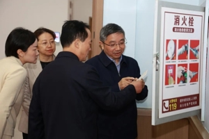 江涌赴盐城调研教育工作