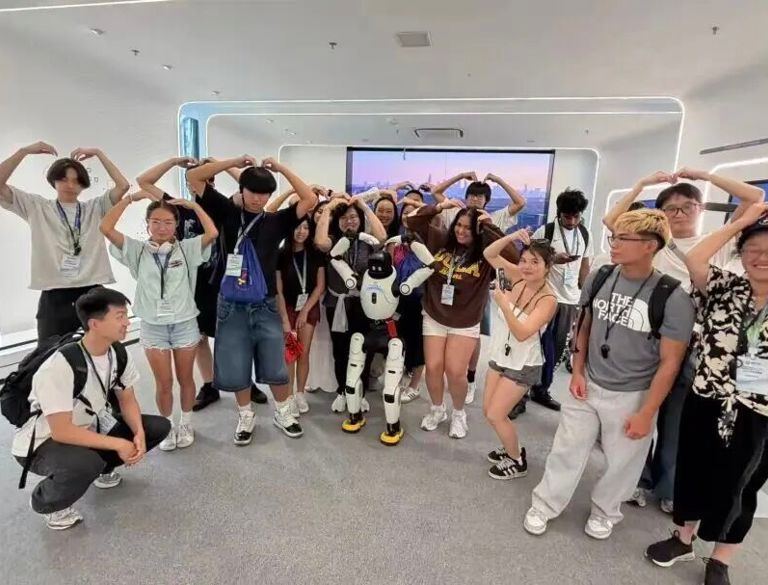 学习贯彻习近平总书记重要复信精神 推动中外青少年人文交流系列报道 | 46名美国师生参加“锦绣江苏·美国青少年交流营”活动