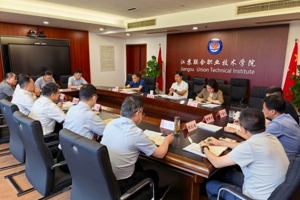宋长健调研江苏联合职业技术学院
